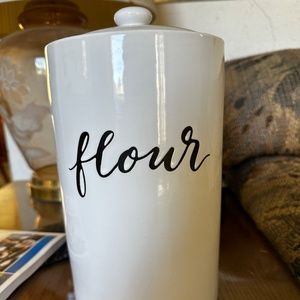 Flour jar